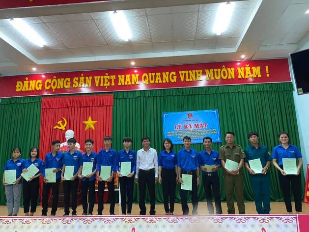 Huyện đoàn ra mắt đội hình thanh niên xung kích tham gia giữ gìn an ninh trật tự tại xã Tịnh Bình