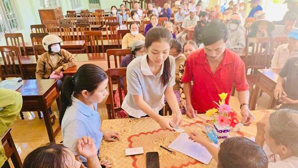 Xã Sơn Tịnh: Triển khai chi trả quà tặng cho Nhân dân nhân dịp kỷ niệm 80 năm Cách mạng Tháng Tám và Quốc khánh 02/9 – Chủ trương lớn, ý nghĩa nhân văn sâu sắc