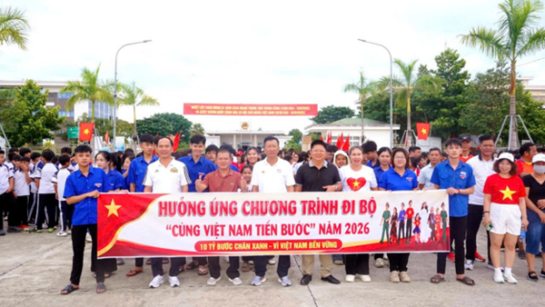 XÃ SƠN TỊNH TỔ CHỨC VÀ THAM GIA CHƯƠNG TRÌNH ĐI BỘ “CÙNG VIỆT NAM TIẾN BƯỚC” NĂM 2026